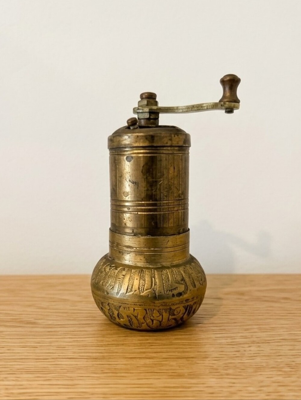 Vintage Brass Coffee Grinder – Rustic Kitchen Decor